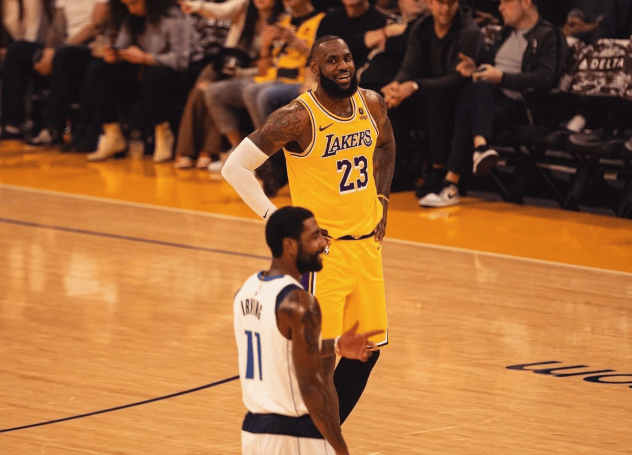 詹姆斯连续三场比赛得分超过出色防守，独行侠挑战极限！