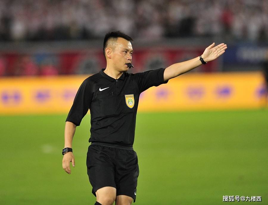 包含太阳球员公开质疑裁判判罚尺度，引争议，分析一起作品单位简介作者责任时间怎么.的词条